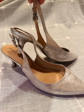ANTONIO MELANI Metallic Silver Slingback Kitten Heel Pumps
